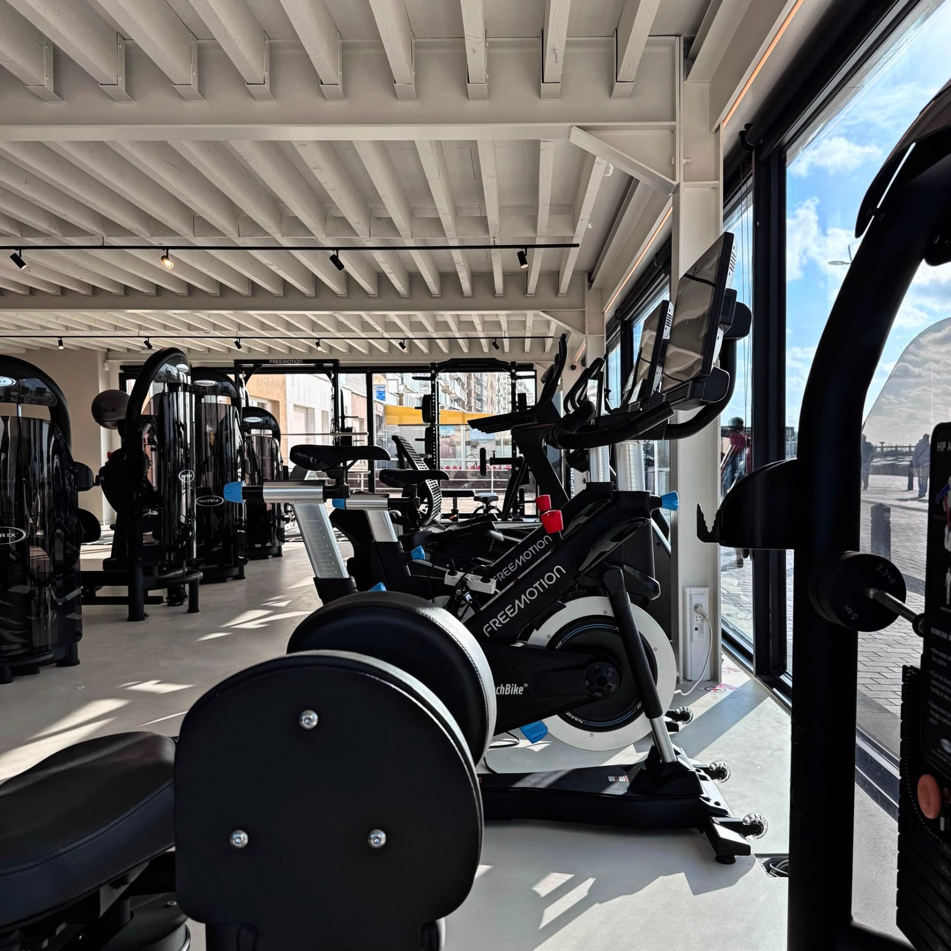 Onze gym met krachttoestellen